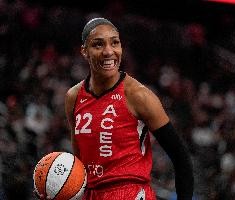 王牌的王牌！阿贾常规赛场均得到23.4分10.2板3.1次助3.9断&amp;帽